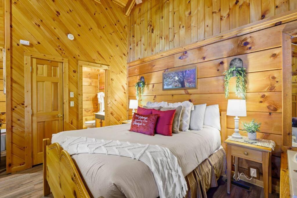 Do Not Disturb - Pigeon Forge Smoky Mountain Studio Cabin, Hot Tub, Fireplace Exterior foto