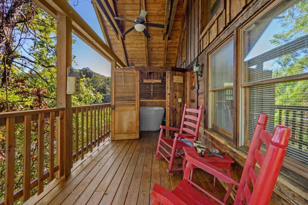 Do Not Disturb - Pigeon Forge Smoky Mountain Studio Cabin, Hot Tub, Fireplace Exterior foto