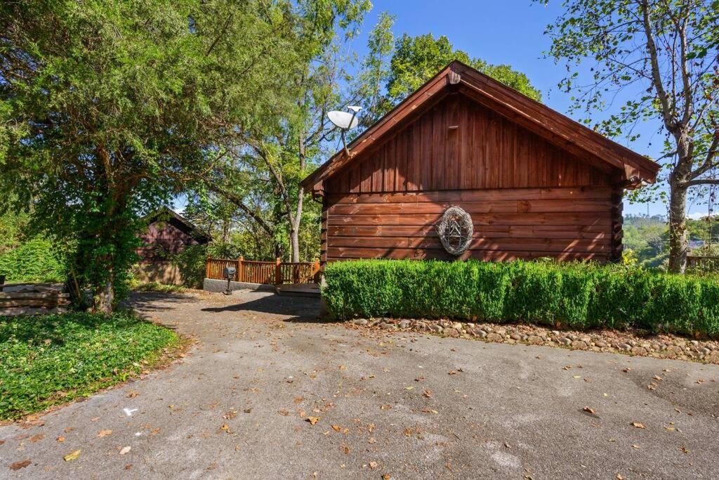 Do Not Disturb - Pigeon Forge Smoky Mountain Studio Cabin, Hot Tub, Fireplace Exterior foto